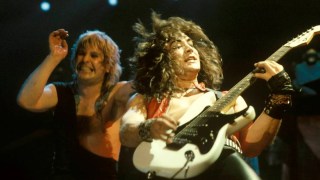 Ozzy Osbourne Guitarist Jake E. Lee Hospitalized but Stable After ‘Completely Random’ Vegas Shooting