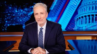 Jon Stewart Extends ‘Daily Show’ Hosting Gig Through 2025