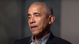 Barack Obama Says Daughters Malia and Sasha ‘Go Out of Their Way’ Not to Benefit From His Name: ‘They’re Stubborn About It’ | Video